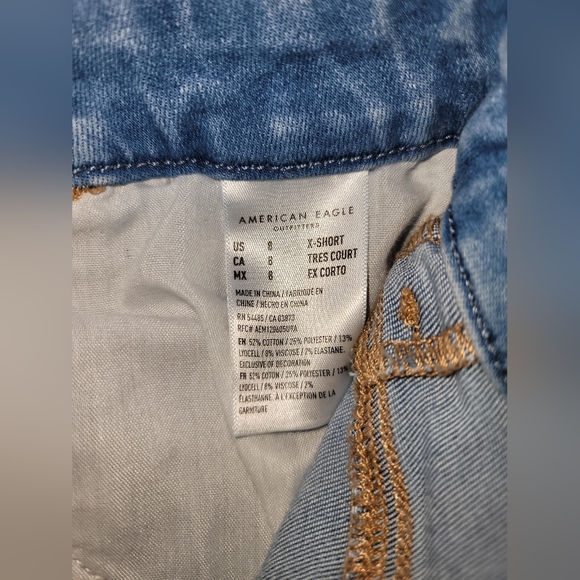 American Eagle High Rise Light Wash Jeans Distressed Knee 8 X Short - Picture 4 of 4